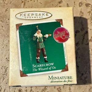 2004 Scarecrow Hallmark Keepsake Ornament, miniature